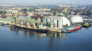 Кому принадлежат крупнейшие речные терминалы