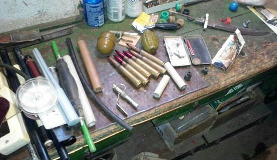 наркотики конопля боеприпасы гранаты