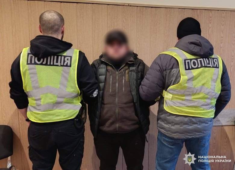 У Києві іноземець танцював на меморіалі загиблих захисників на Майдані