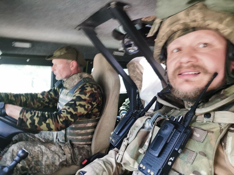 Денис Попов: Бої на Київщині запам’яталися великою кількістю решток тіл окупантів, розкиданих навколо, та безліччю спаленої, знищеної та покинутої техніки загарбників 03