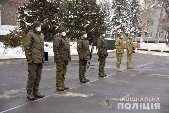 Нацгвардійці, які виконують завдання в ООС, отримали нові службові автомобілі 05