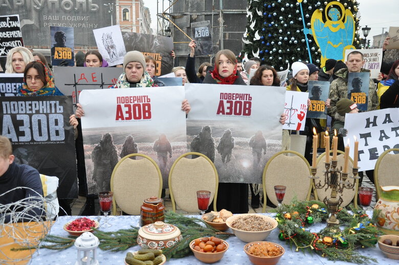 Action AZOV Regiment: Christmas in captivity took place in center of Kyiv 08