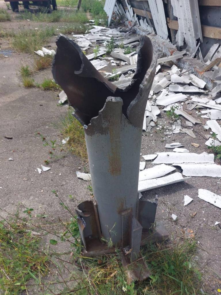 Обстрел Черниговщины. Разрушено хранилище с зерном и повреждена техника аграриев, - ГПСУ 01