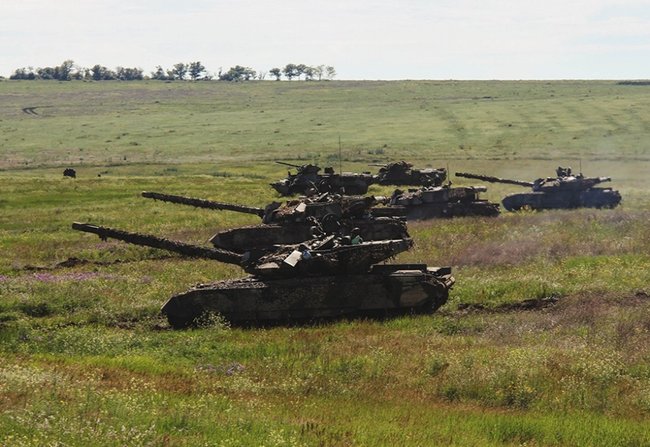 Масштабні навчання ЗСУ та Нацгвардії відбулися під Маріуполем 02