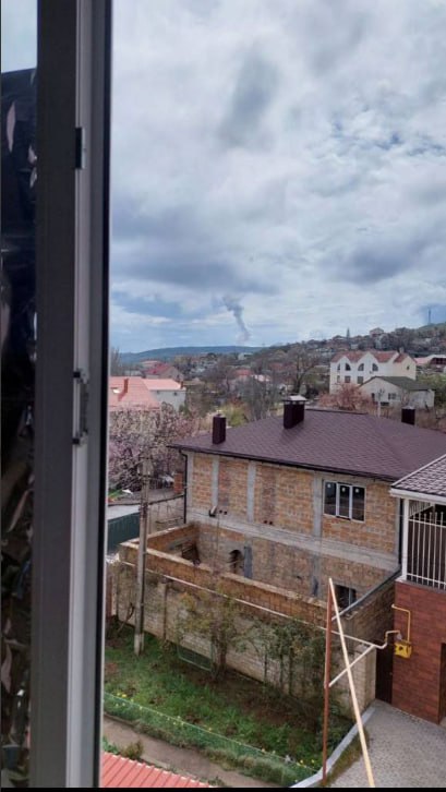 У Феодосії чули звуки вибухів. Аксьонов повідомив про збиття ракети, запущеної з боку України 02