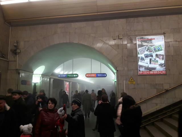 В метро Санкт-Петербурга прогремел взрыв: 10 погибших 08