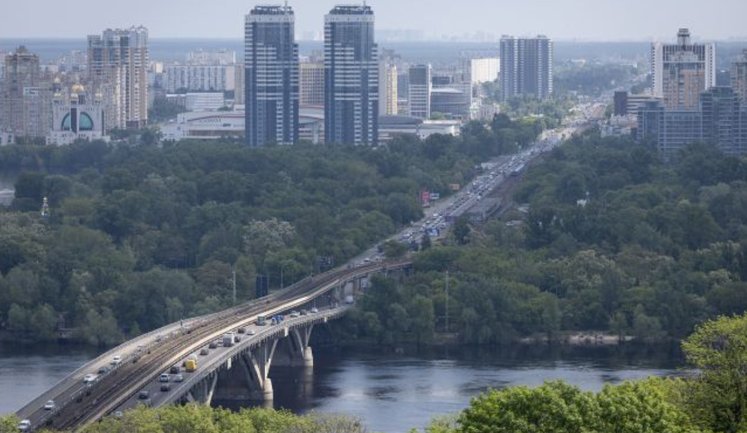 Екстрені відключення світла запроваджували на лівому березі Києва (оновлено)