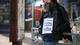 Профессор МГУ вышел на акцию протеста против путинских пыток и репрессий. ФОТО