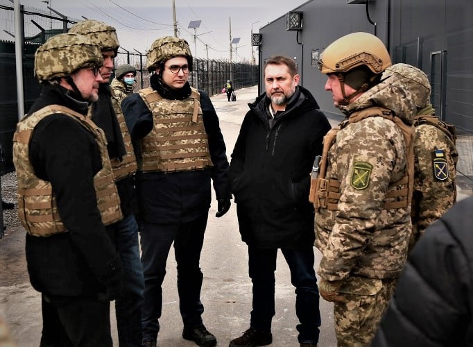 Министры иностранных дел Австрии, Словакии и Чехии посетили Станицу Луганскую 01