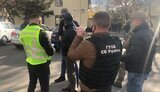 СБУ затримала шахраїв, які видавали себе за офіцерів спецслужби та шантажували іноземців. ФОТОрепортаж