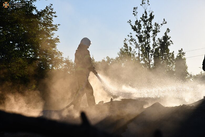 Унаслідок ракетного удару по Миколаєву пошкоджено дві школи, - Сєнкевич 19