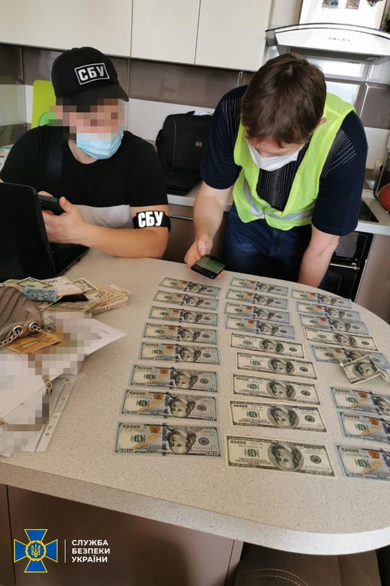 Торгівля місцями на кладовищах Києва: ще одному фігуранту протиправної схеми повідомлено про підозру 03