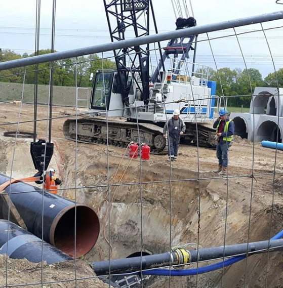 Пятеро немецких активистов залезли в строящийся газопровод Eugal, протестуя против Северного потока-2 01