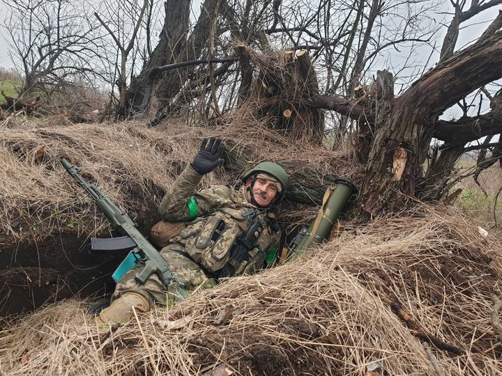 Захисники України з позивними Барс та Смайл загинули, зупиняючи ворожу бронетехніку стрілецькою зброєю та РПГ-26 01