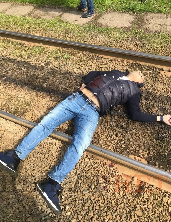 В Днепре киллер расстрелял водителя Land Cruiser и скрылся, введена операция Сирена 02