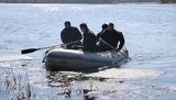 Троє чоловіків намагалися переплисти на острів під Києвом на човні і перекинулися. Рятувальники не можуть їх знайти другу добу, - ДСНС. ВIДЕО