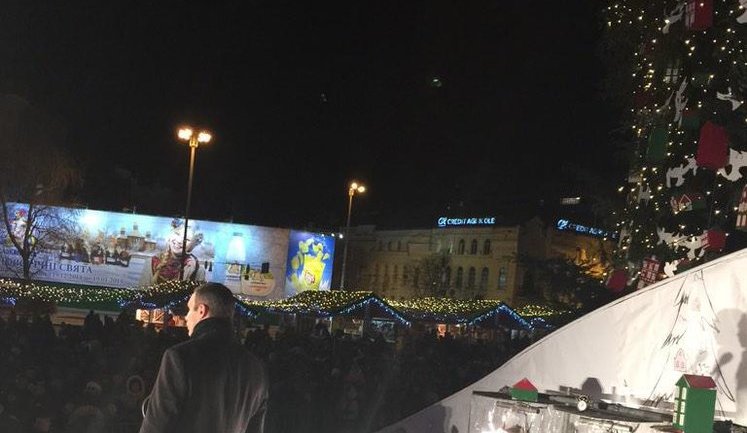 На Софийской площади Киева официально началось празднование Нового года. ФОТО