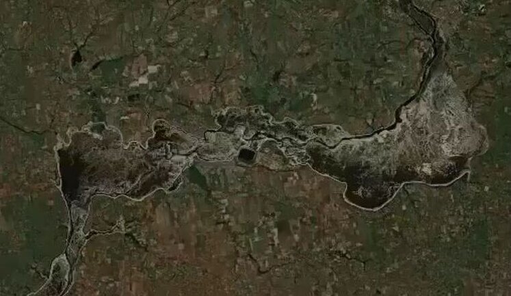 Kakhovka Reservoir before and after Russians blew up a hydroelectric dam. VIDEO
