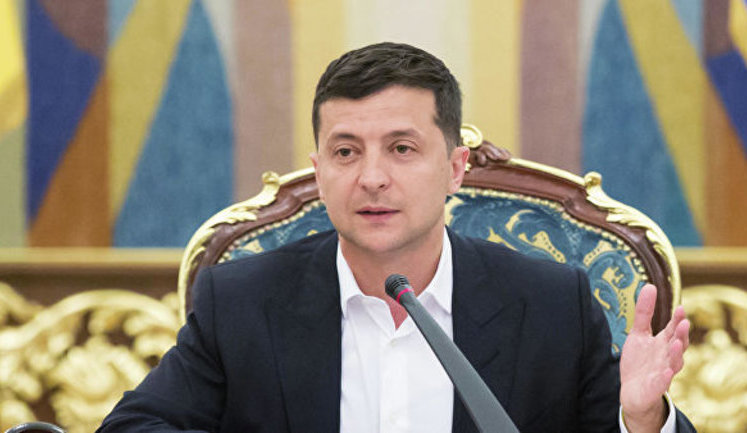 Зеленский поручил отменить мораторий на продажу земли до 1 декабря