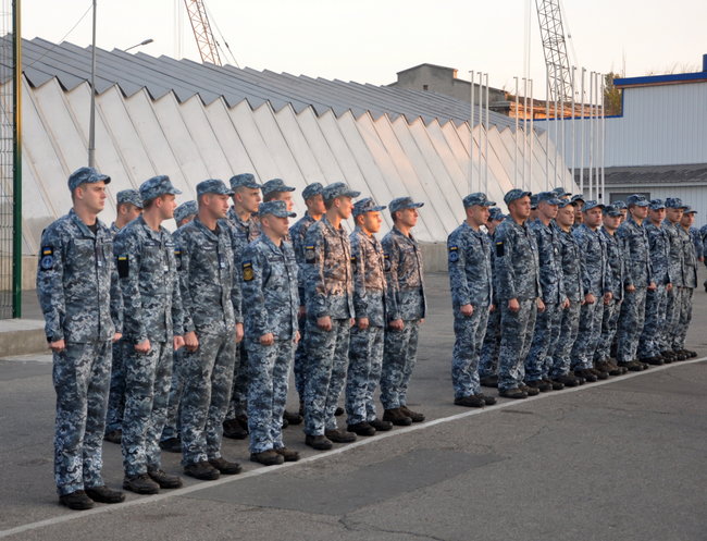 Триває підготовка екіпажів патрульних катерів типу Island, - Міноборони 02