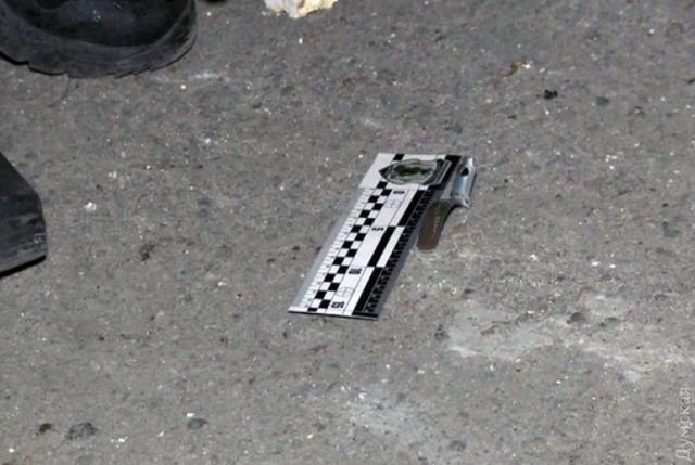 Grenade detonated in courtyard of volunteer center in Odesa 04
