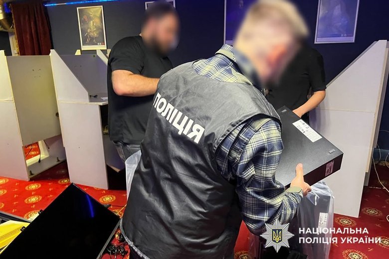 Підпільне казино викрили у Волочиську – вилучено понад 400 тисяч гривень