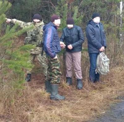 Задержаны двое мужчин, пытавшихся переправить нелегала в Беларусь, - Госпогранслужба 01