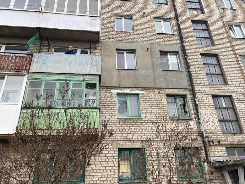 Представители ОБСЕ документируют нарушения в результате российских обстрелов в Станице Луганской 04