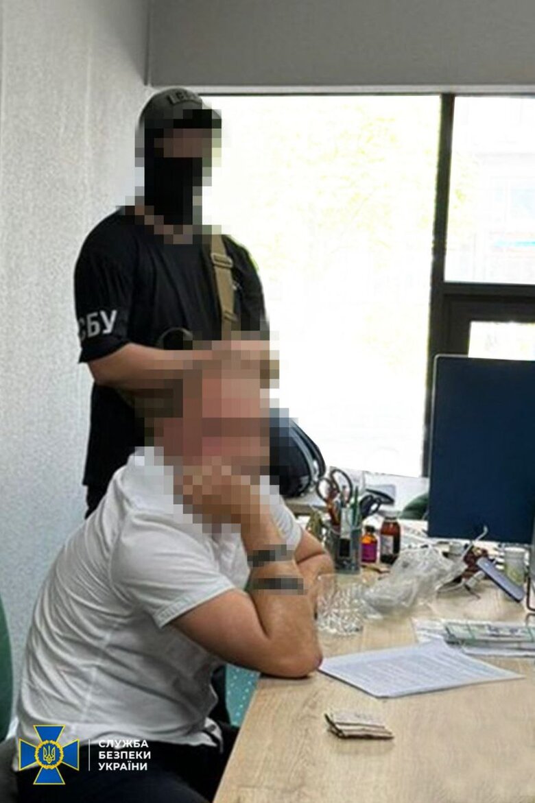 СБУ затримала адвоката, який організував схему для ухилянтів qxdiquiquitzrz