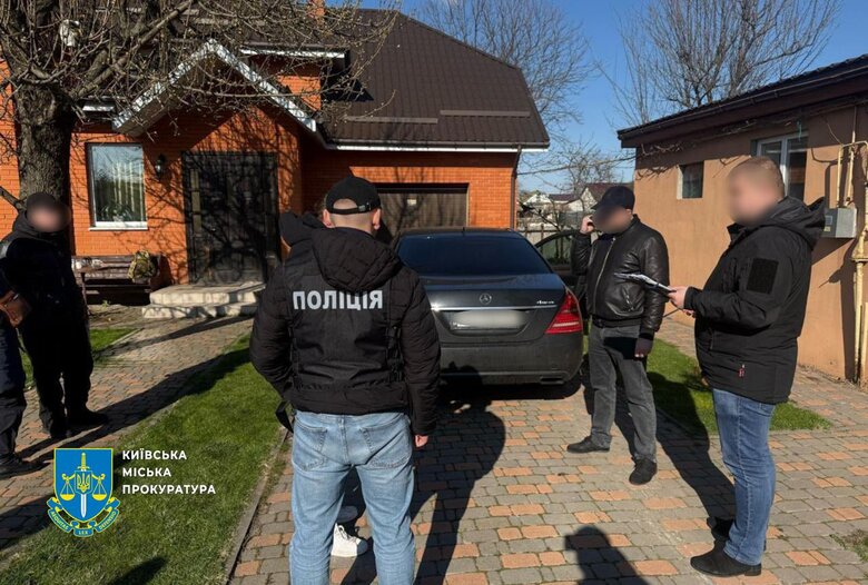 У Києві викрили схему виїзду військовозобов’язаних за 15 тис. доларів