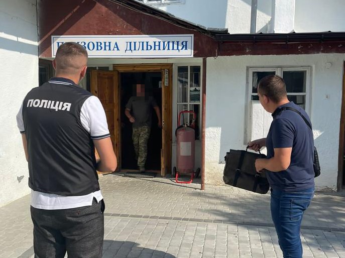 Нацполіція проводить понад 200 обшуків у ТЦК та медзакладах в рамках відпрацювання схем ухилення від призову 04