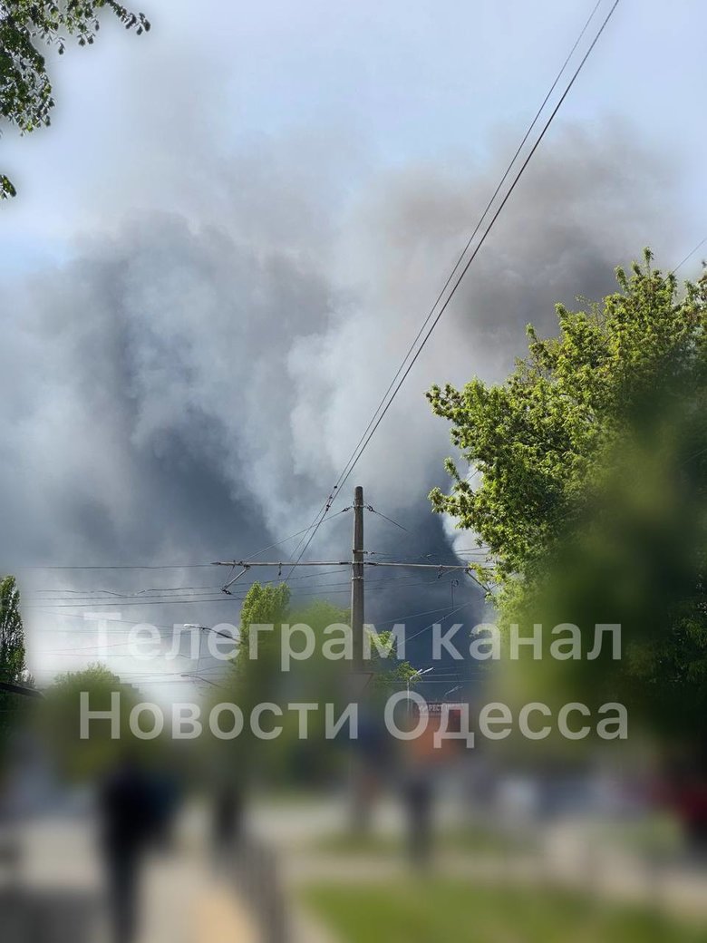 Рашисти обстріляли Одесу ракетами (оновлено) 01