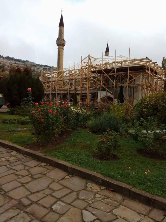 Окупанти знищують Бахчисарайський ханський палац, - Пашаєв 03 Окупанти знищують Бахчисарайський ханський палац, - Пашаєв 03