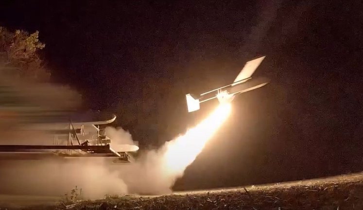 Более 100 км вглубь оккупированной Донецкой области: пилоты 237-го батальона уничтожили мастерскую, склад БПЛА и РЭБ россиян в многоэтажном здании