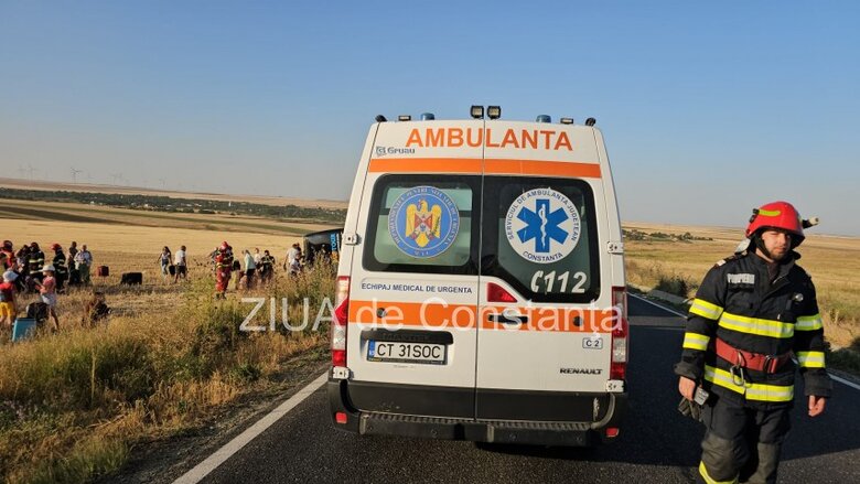Автобус с более чем 50 украинцами перевернулся в Румынии