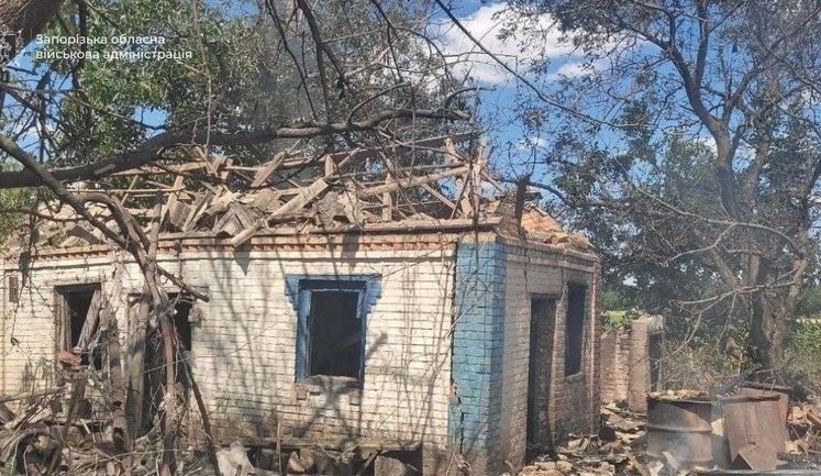 Обстріли Миколаївщини та Запорізької області: загиблий, поранені та руйнування