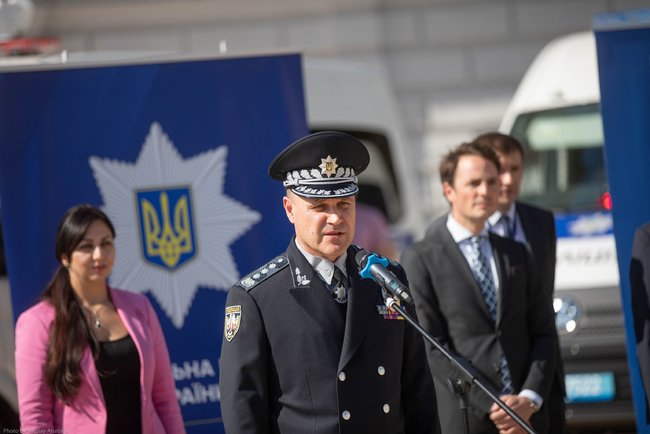 Евросоюз предоставил украинским полицейским автомобили и оборудование на 3,4 млн евро 06