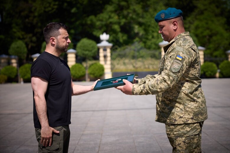 Зеленський вручив нагороди морпіхам