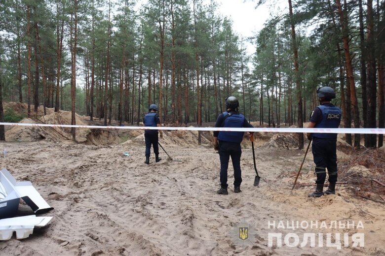 Щось їм не сподобалось – тягнули в катівню. Піддавали тортурам як чоловіків, так і жінок. Утримували там навіть дітей, – Володимир Тимошко 12