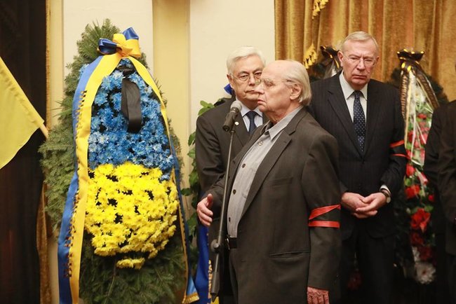 Сьогодні в Києві попрощалися з Мирославом Поповичем 12