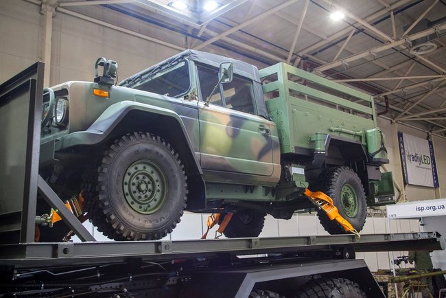Армія отримає нові командно-штабні машини на базі позашляховика Kia 02