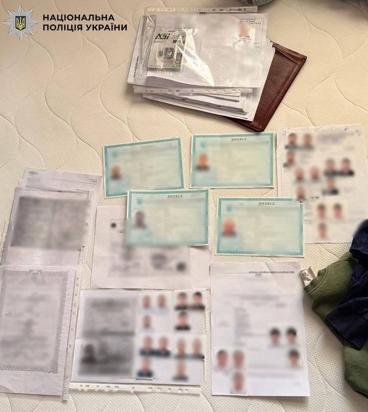 У Києві через фіктивне волонтерство легалізували понад 100 іноземців