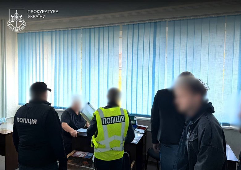 п'ятьох осіб підозрюють у торгівлі інвалідністю на Хмельниччині