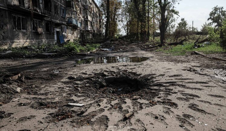 Chasiv Yar destroyed by Russians: burnt buildings, shell craters and ruins. PHOTOS