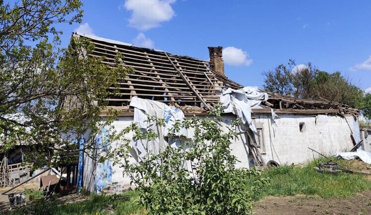 Enemy continues to strike at energy facilities in Zaporizhzhia: almost 6,000 people are without electricity. Fifteen settlements in region came under fire during day. PHOTOS