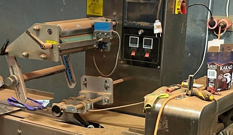 Контрафактні солодощі: БЕБ знайшло підпільне виробництво підробних вафель "Світоч". ФОТОрепортаж