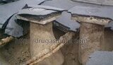 В Киеве под грузовиком провалился асфальт. Водитель чудом вырвался из &amp;quot;плена&amp;quot;. ФОТОрепортаж.
