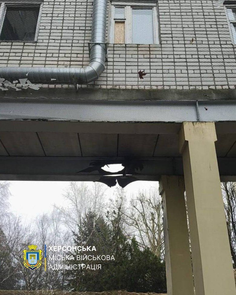 Последствия российского удара по медучреждению в Херсоне