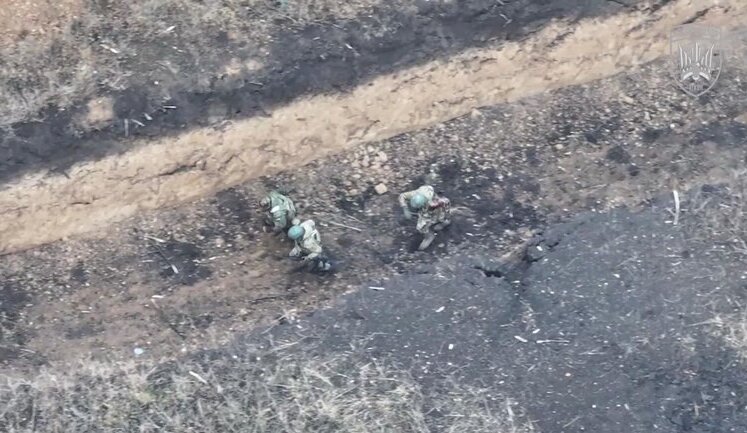 Arrival of one kamikaze drone eliminates three Russian stormtroopers in Pokrovsk direction. VIDEO