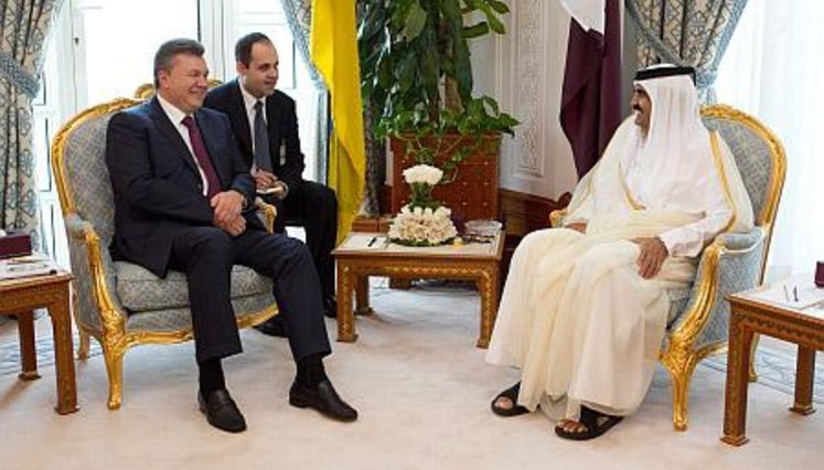 In Qatar Yanukovych Was Met in Slippers. PHOTO